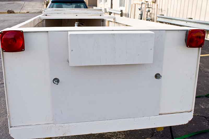 IMG_8539_800w.jpg - The hull is removed through the back of the box.